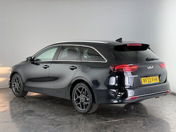 Used Kia Ceed 2022 for sale - 77243644: Photo