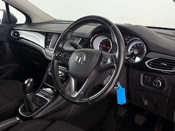 Used Vauxhall Astra 2018 for sale - 79727310: Photo