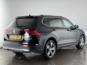 Used Volkswagen Tiguan Allspace 2019 for sale - 78132092: Photo