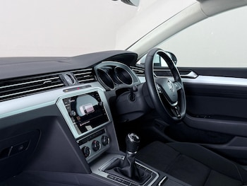 Used Volkswagen Passat 2017 for sale - 79034631: Photo