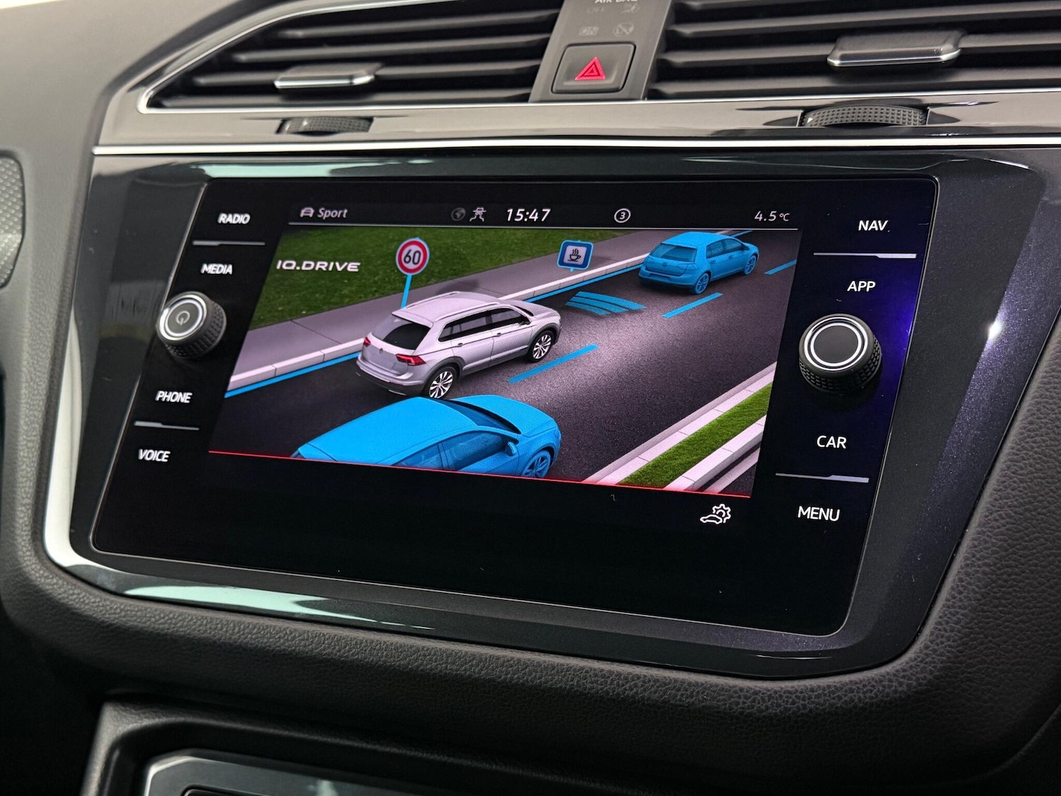 Used Volkswagen Tiguan 2021 for sale - 77222333: Photo 24