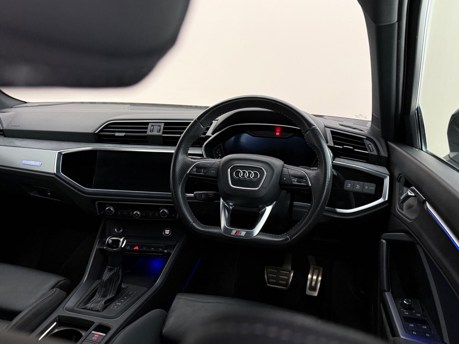 Used Audi Q3 2020 for sale - 78157934: Photo 16