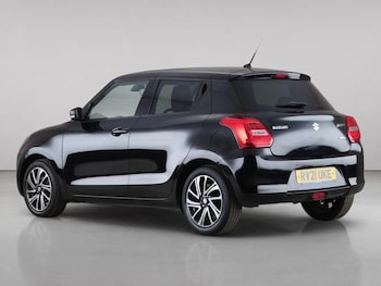 Used Suzuki Swift 2021 for sale - 79181945: Photo
