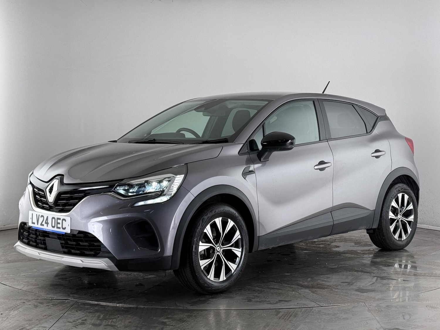 Used Renault Captur 2024 for sale - 77260658: Photo 3