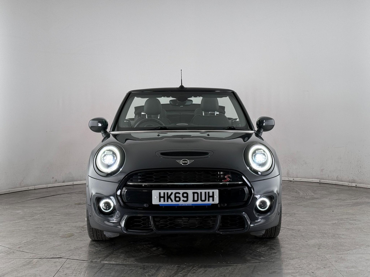 Used MINI Convertible 2019 for sale - 77260162: Photo 2
