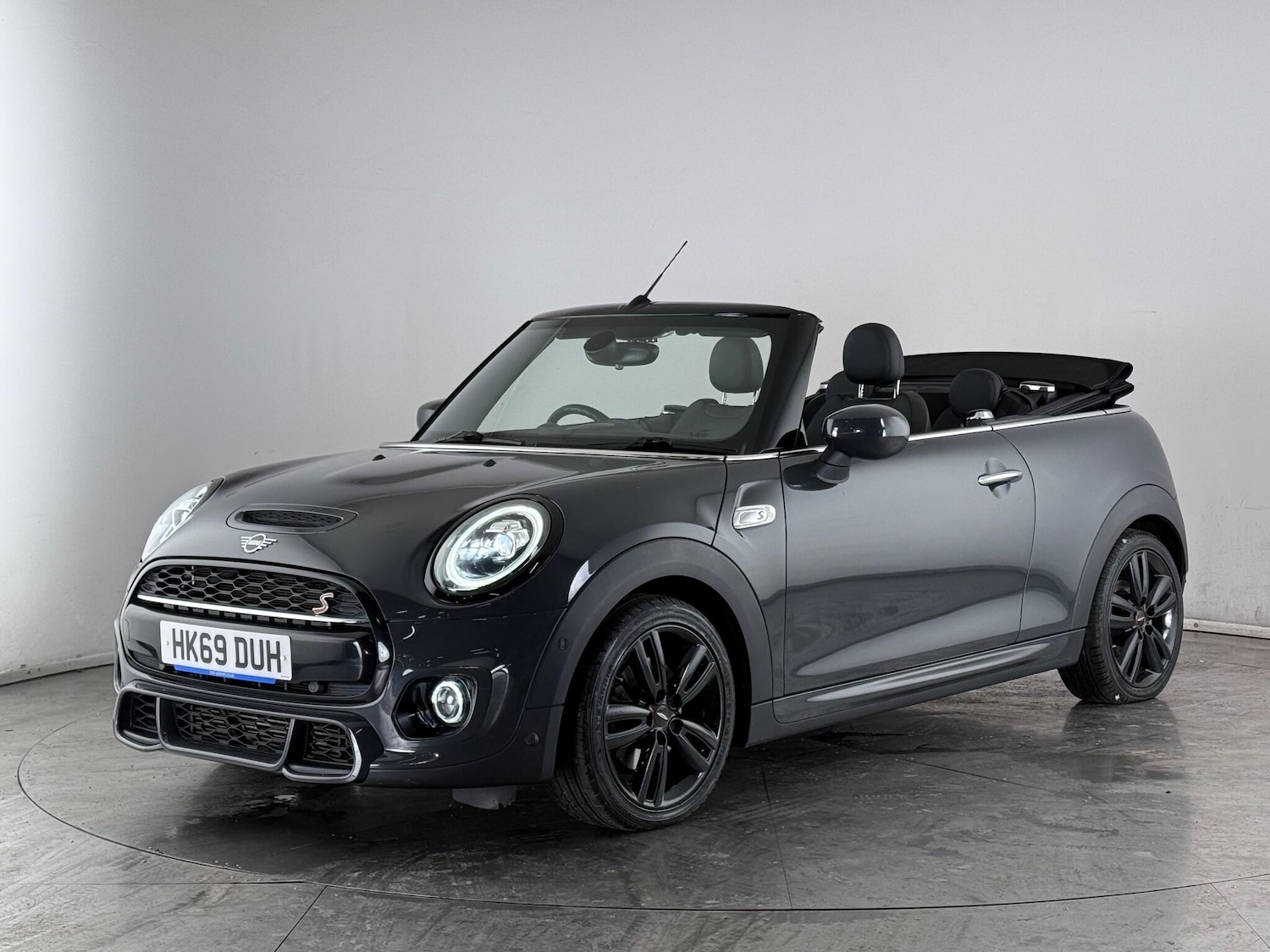 Used MINI Convertible 2019 for sale - 77260162: Photo 3