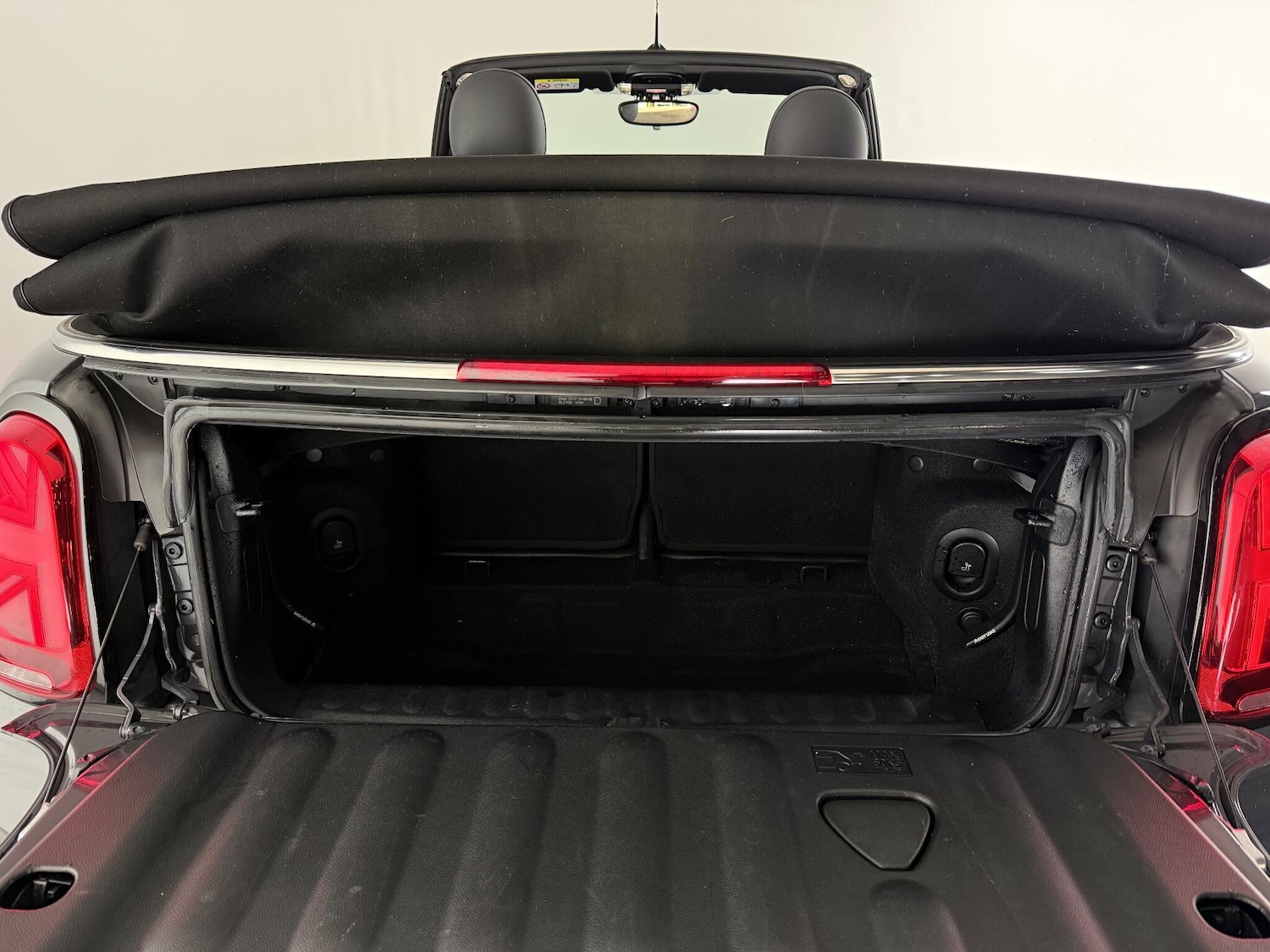 Used MINI Convertible 2019 for sale - 77260162: Photo 7