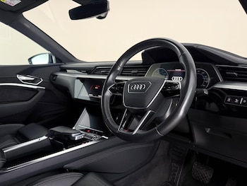 Used Audi e-tron 2021 for sale - 79453879: Photo