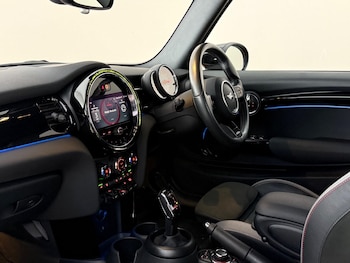 Used MINI Convertible 2023 for sale - 79107646: Photo