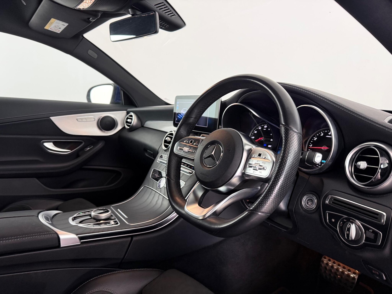 Used Mercedes-Benz C Class 2018 for sale - 77259880: Photo 15