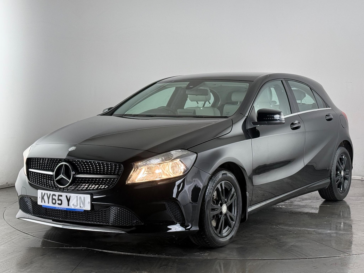 Used Mercedes-Benz A-Class 2016 for sale - 77246763: Photo 3