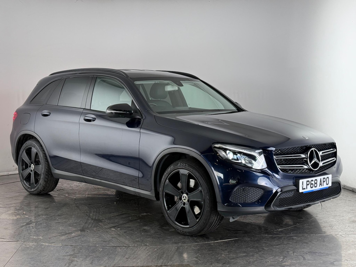 Used Mercedes-Benz GLC 2018 for sale - 76608562: Photo 1