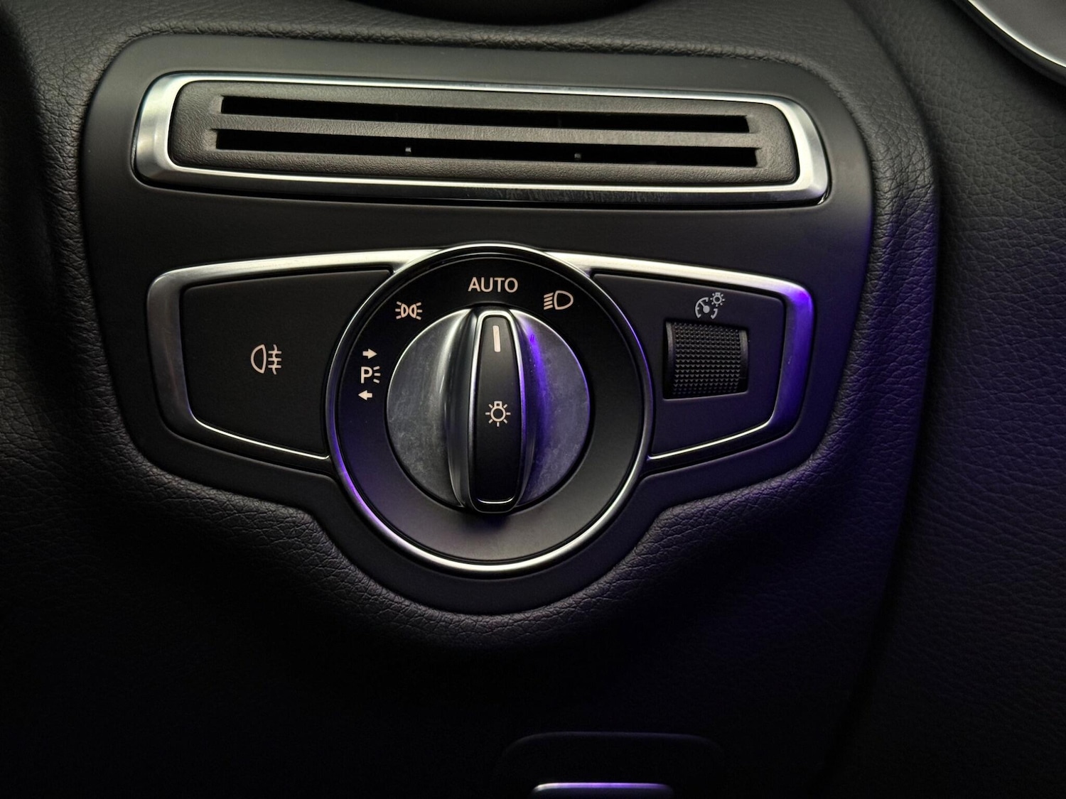 Used Mercedes-Benz C Class 2020 for sale - 77182424: Photo 24