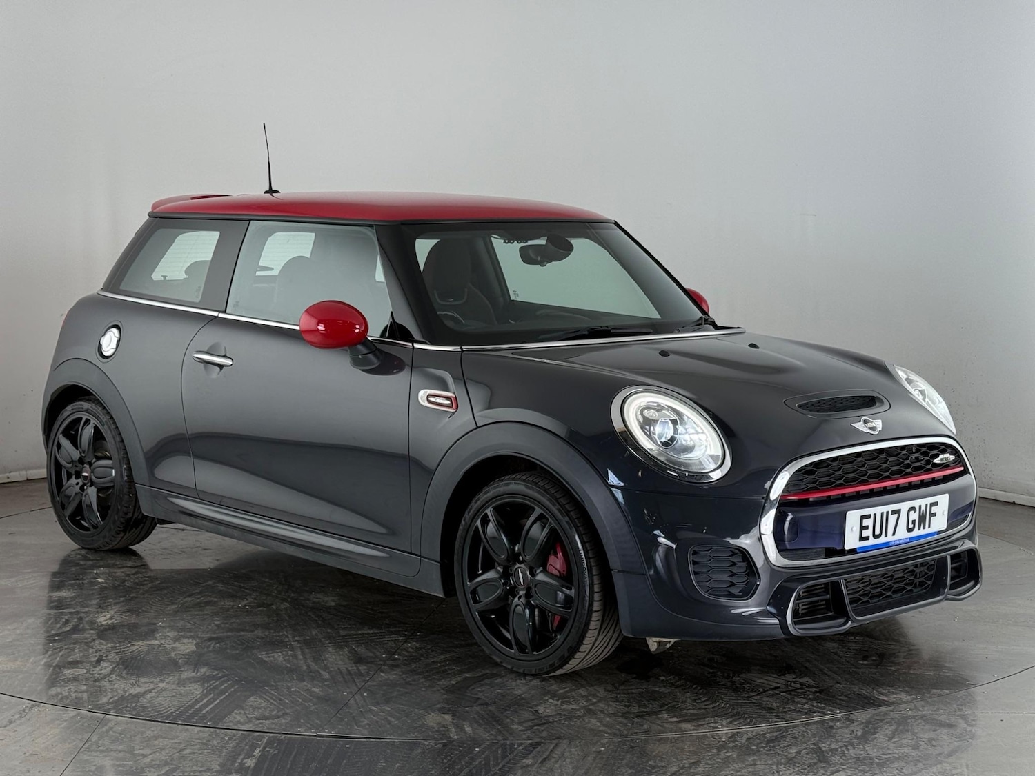 Used MINI Hatch 2017 for sale - 76466879: Photo 1