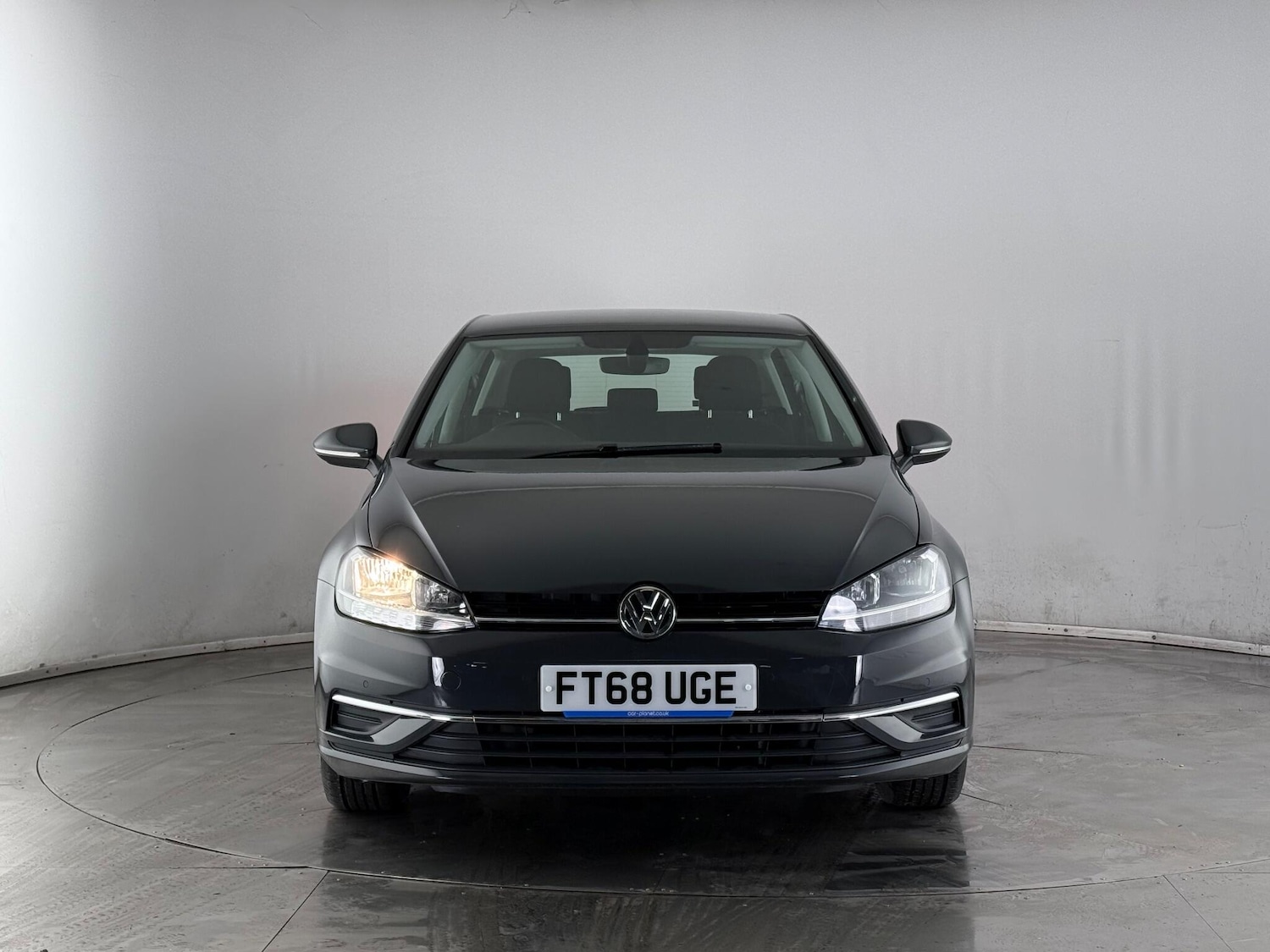 Used Volkswagen Golf 2019 for sale - 77260105: Photo 2