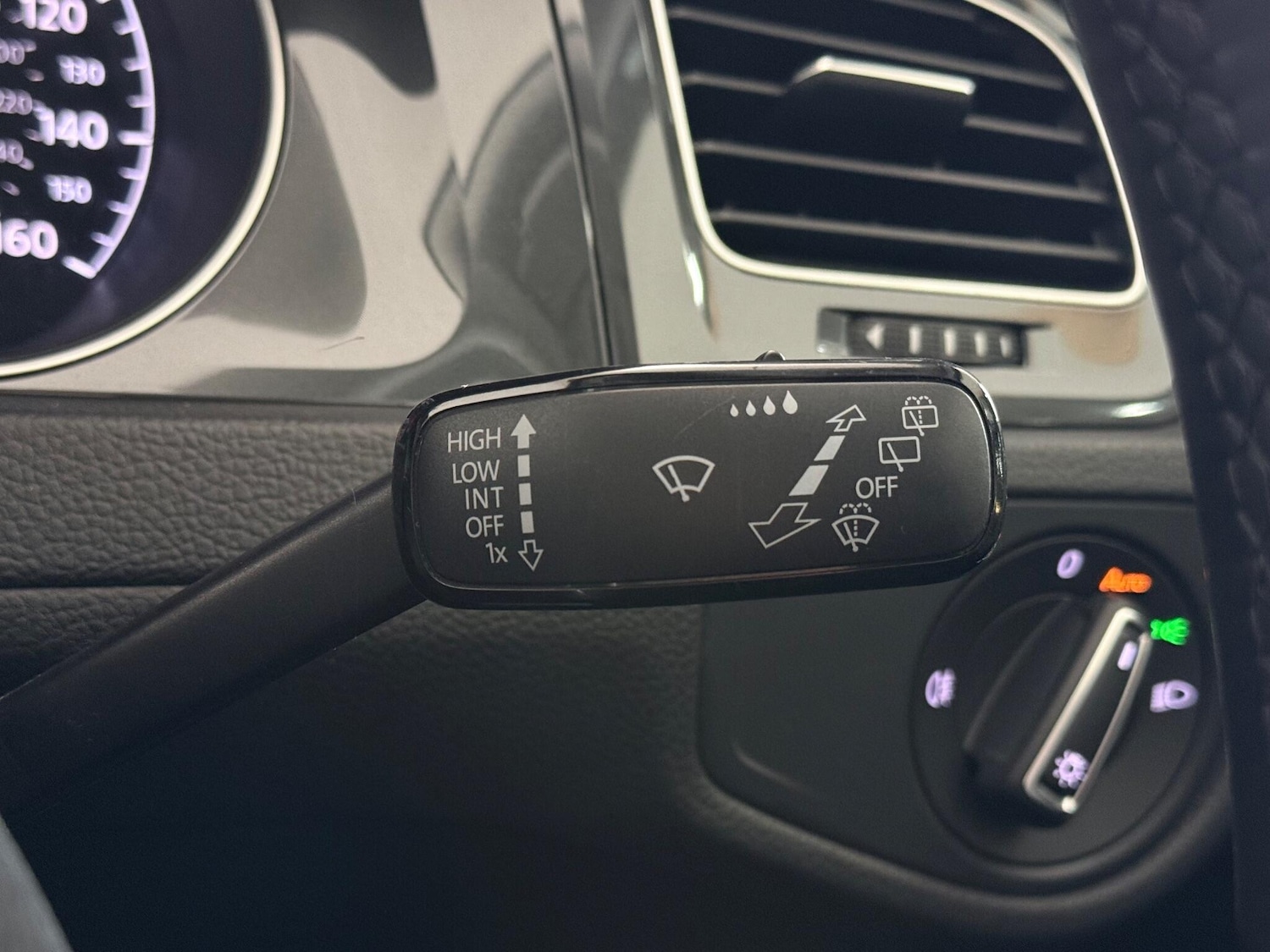 Used Volkswagen Golf 2019 for sale - 77260105: Photo 22