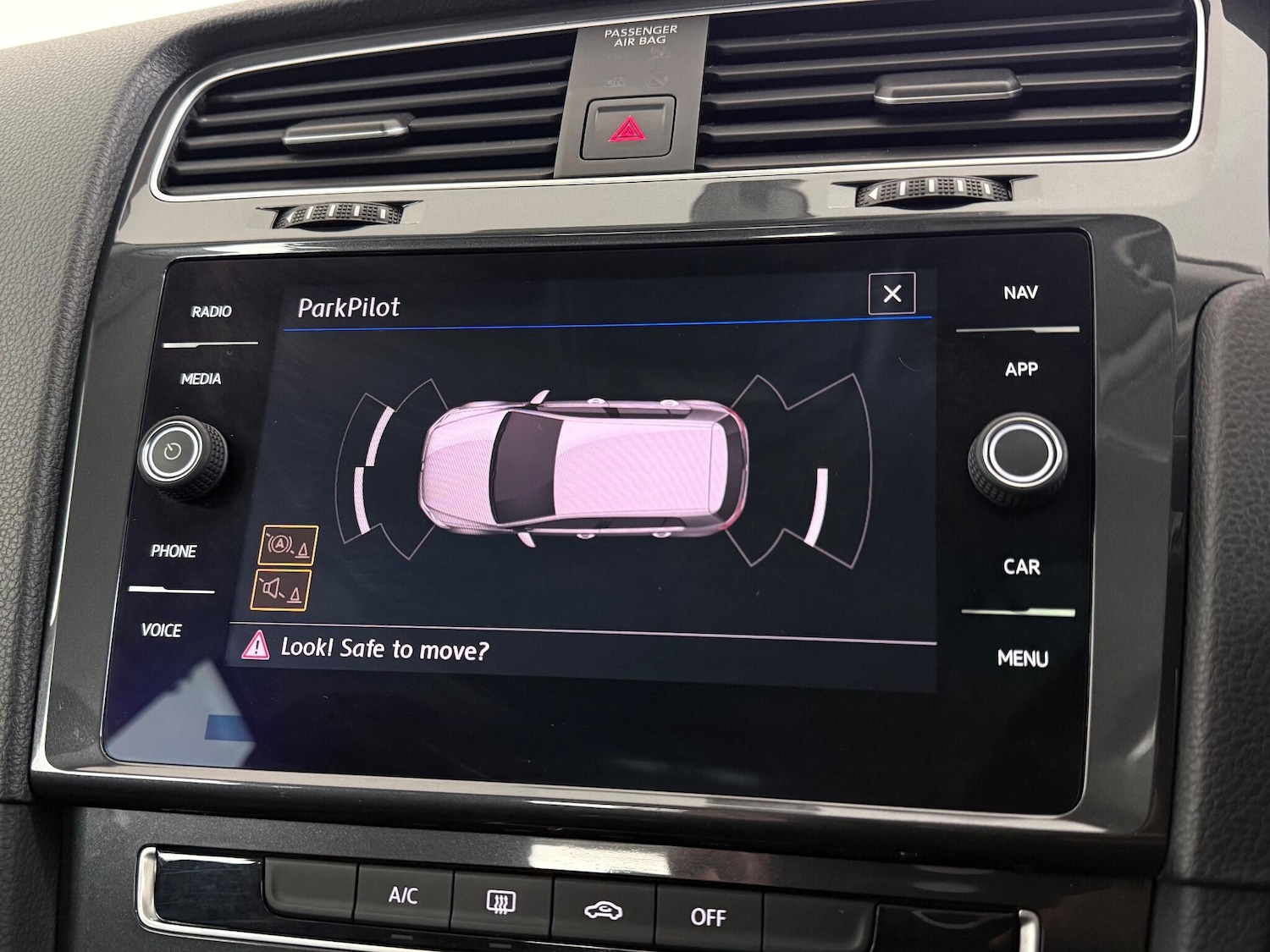 Used Volkswagen Golf 2019 for sale - 77260105: Photo 24