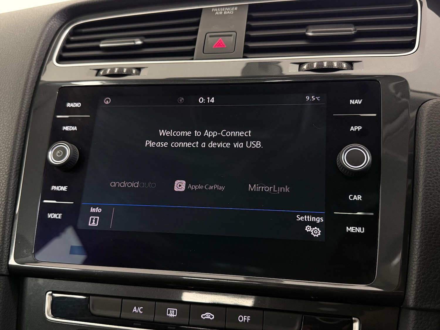 Used Volkswagen Golf 2019 for sale - 77260105: Photo 30