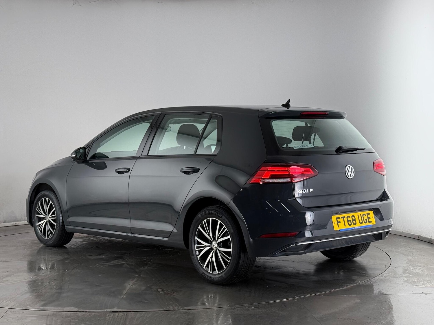 Used Volkswagen Golf 2019 for sale - 77260105: Photo 4
