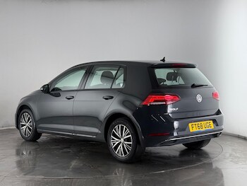Used Volkswagen Golf 2019 for sale - 77260105: Photo