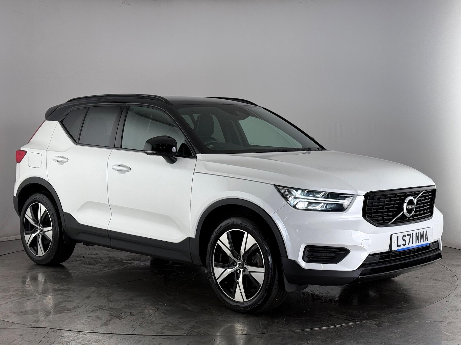 Used Volvo XC40 2021 for sale - 76466778: Photo 1