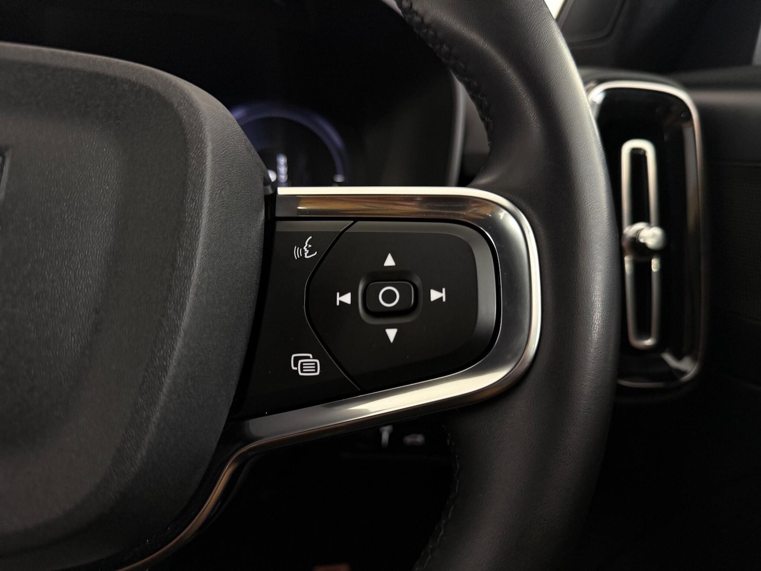 Used Volvo XC40 2021 for sale - 76466778: Photo 27