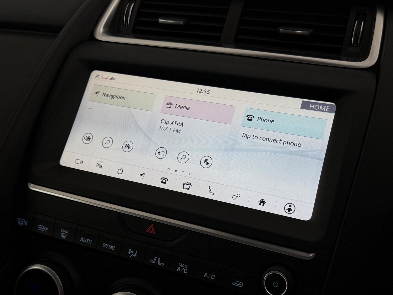 Used Jaguar E-Pace 2020 for sale - 76466752: Photo 32