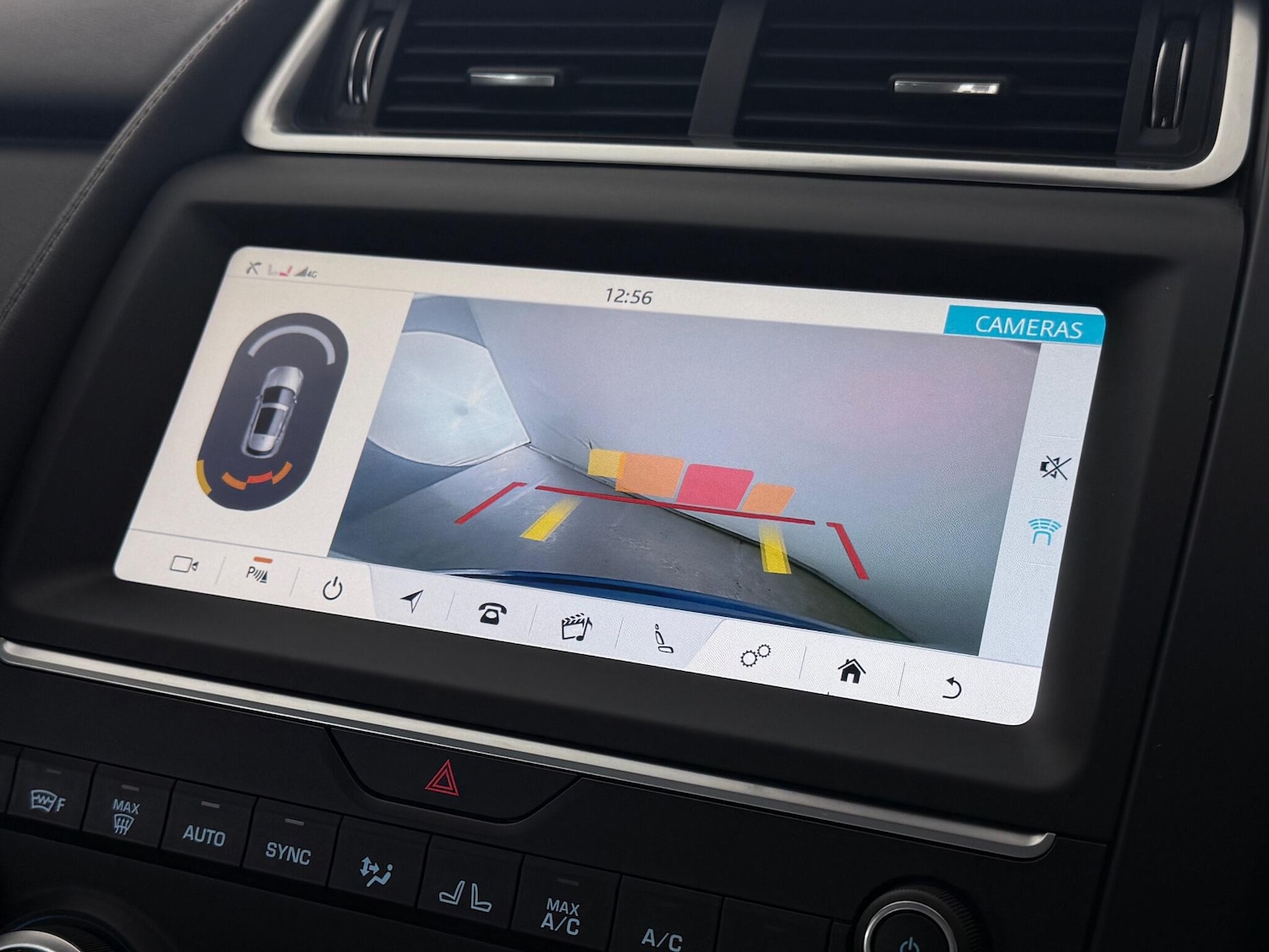 Used Jaguar E-Pace 2020 for sale - 76466752: Photo 38