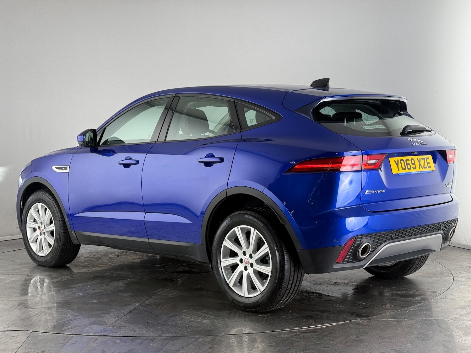 Used Jaguar E-Pace 2020 for sale - 76466752: Photo 4