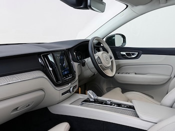 Used Volvo XC60 2019 for sale - 78935515: Photo