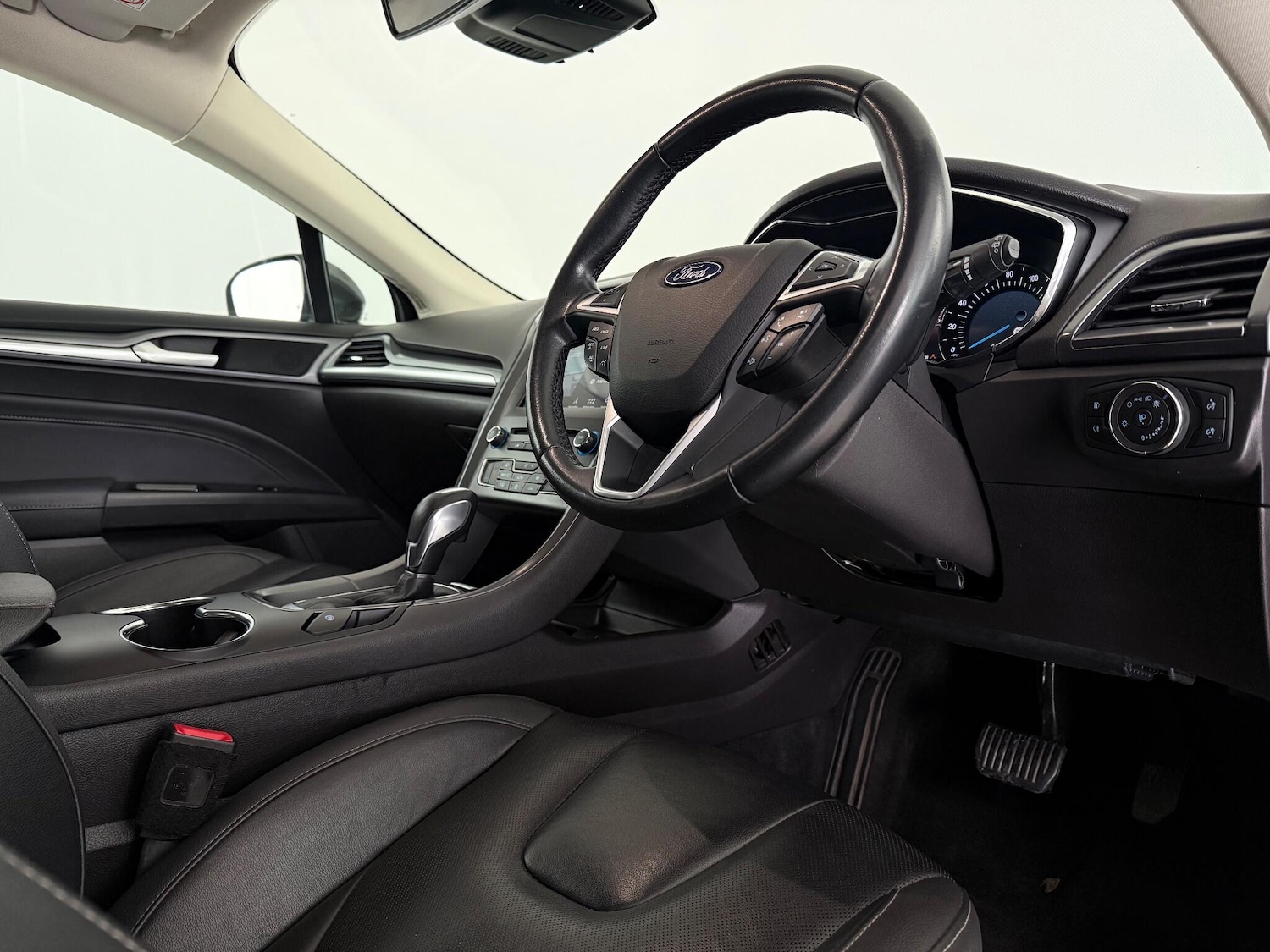 Used Ford Mondeo 2019 for sale - 76467231: Photo 14