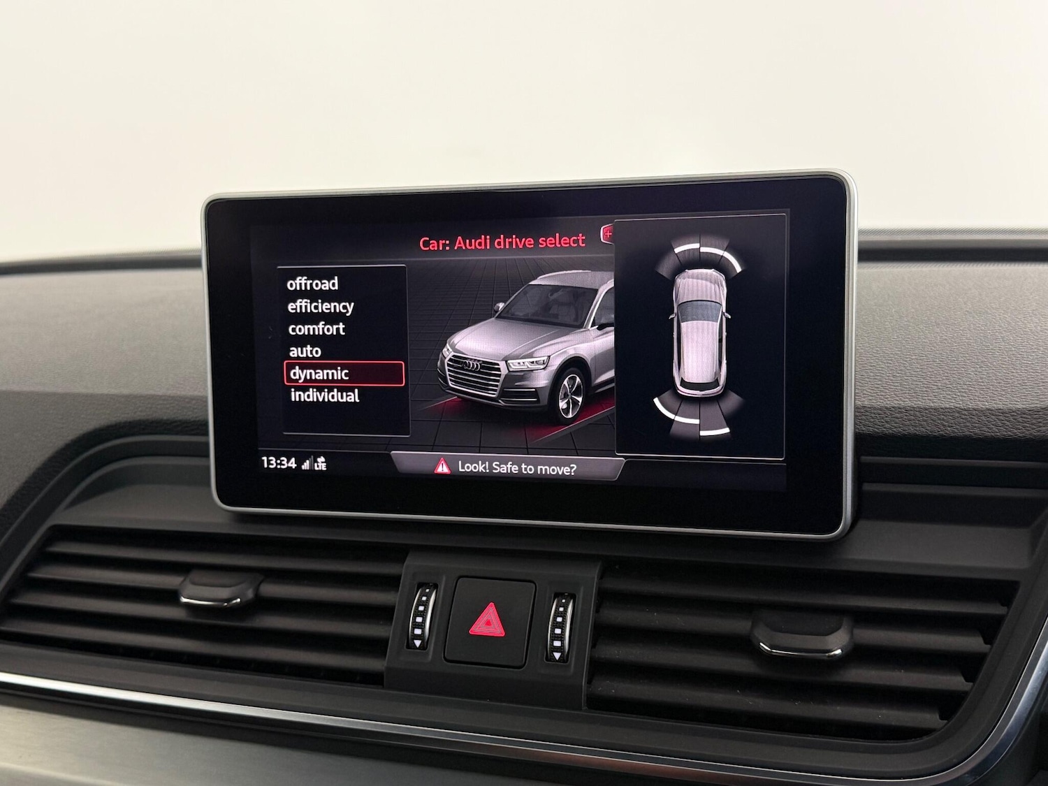 Used Audi Q5 2018 for sale - 77246373: Photo 28