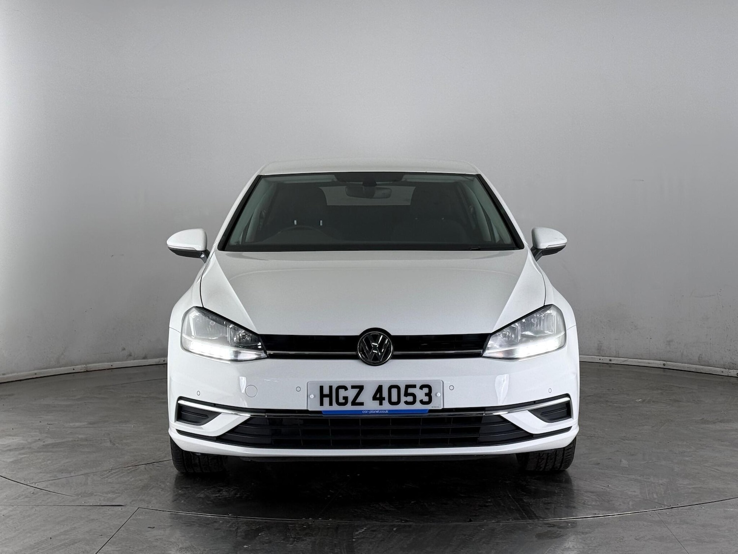 Used Volkswagen Golf 2017 for sale - 77917043: Photo 2