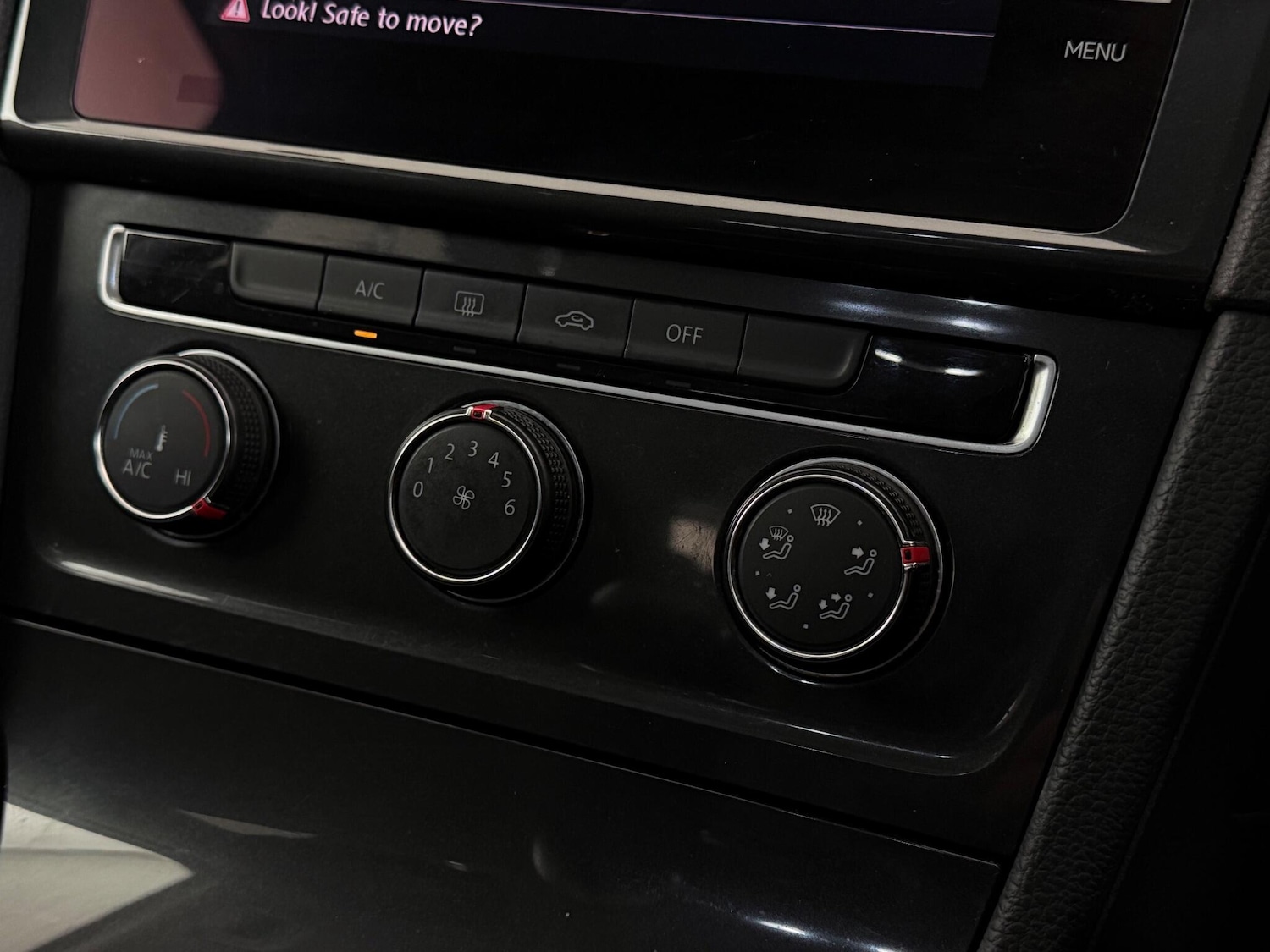 Used Volkswagen Golf 2017 for sale - 77917043: Photo 30