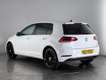 Used Volkswagen Golf 2017 for sale - 77917043: Photo