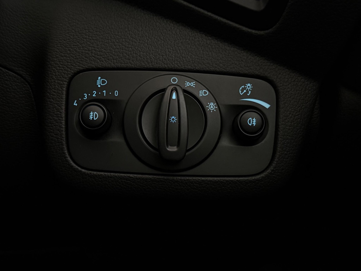 Used Ford Grand C-Max 2019 for sale - 77387825: Photo 28