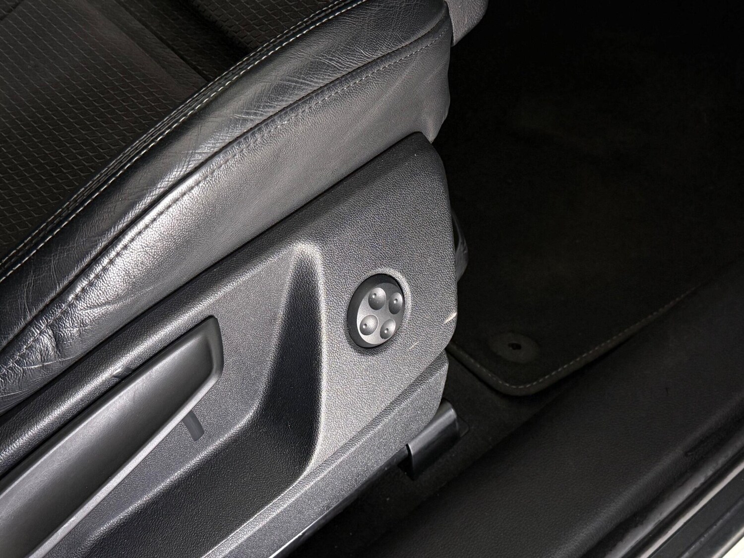 Used Audi Q5 2018 for sale - 77744247: Photo 15