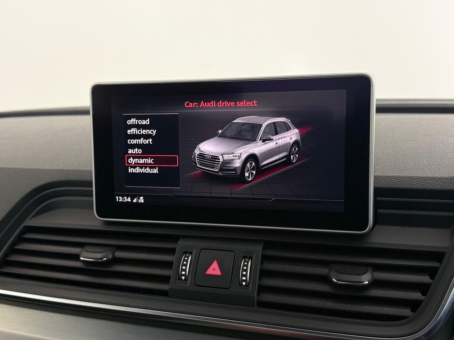 Used Audi Q5 2018 for sale - 77744247: Photo 29