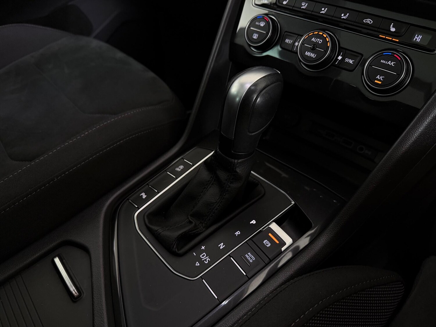 Used Volkswagen Tiguan 2019 for sale - 76467296: Photo 32