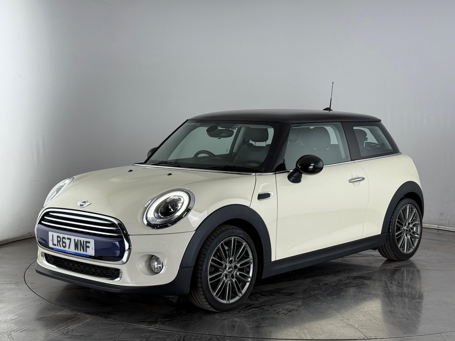 Used MINI Hatch 2017 for sale - 76466930: Photo 4