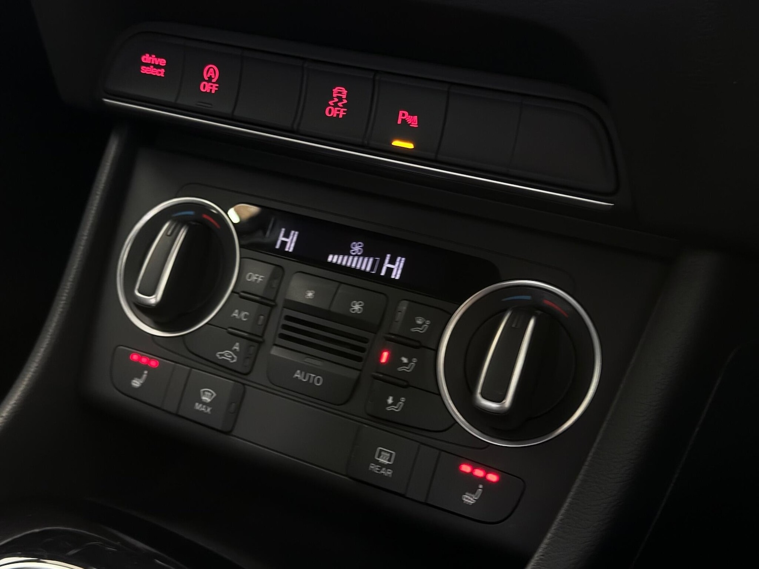 Used Audi Q3 2018 for sale - 76466860: Photo 42