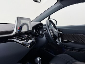 Used Toyota C-HR 2018 for sale - 78772946: Photo