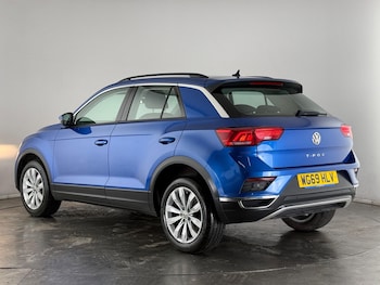 Used Volkswagen T-Roc 2019 for sale - 77511491: Photo