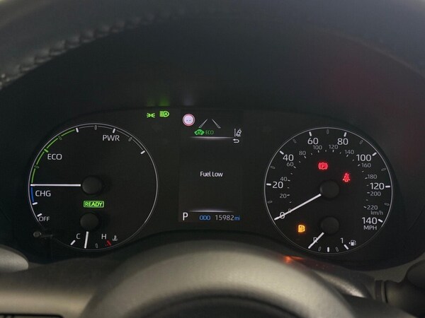 Used Toyota Yaris 2020 for sale - 76216895: Photo 24