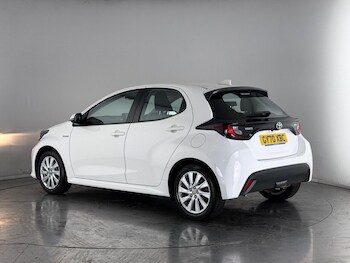Used Toyota Yaris 2020 for sale - 76216895: Photo 4