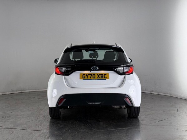 Used Toyota Yaris 2020 for sale - 76216895: Photo 9