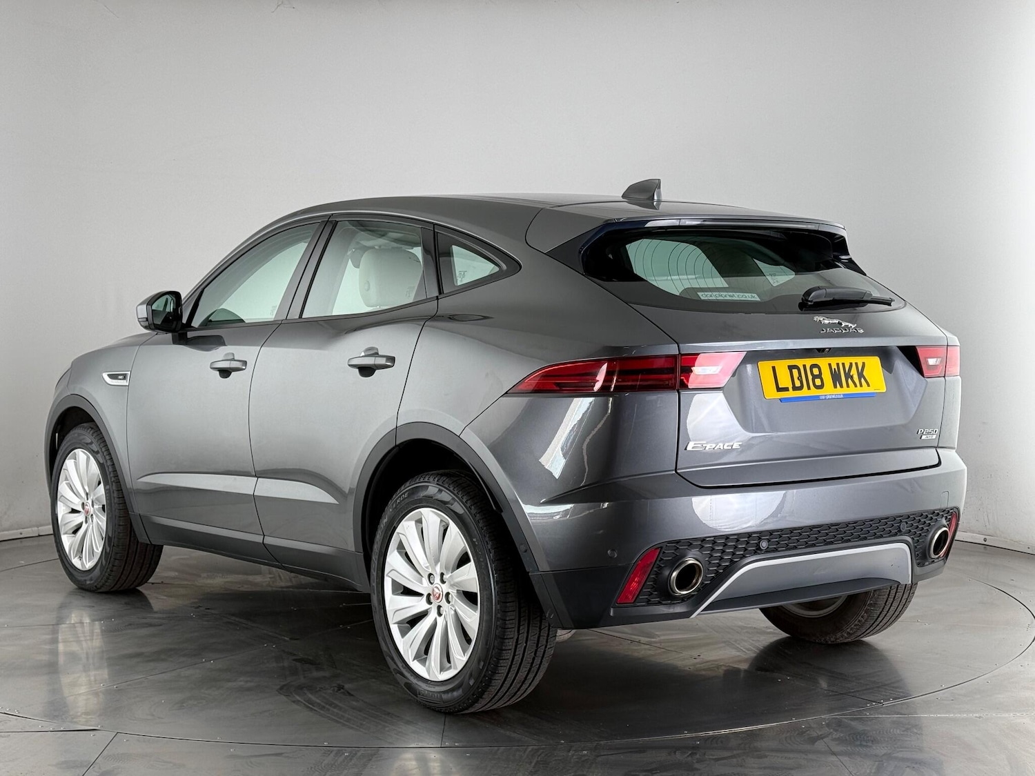 Used Jaguar E-Pace 2018 for sale - 77259481: Photo 4