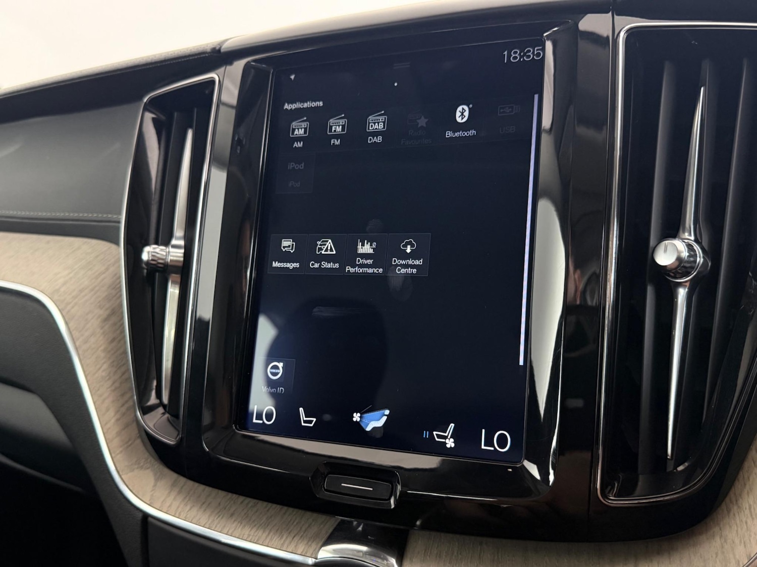 Used Volvo XC60 2018 for sale - 77182779: Photo 32