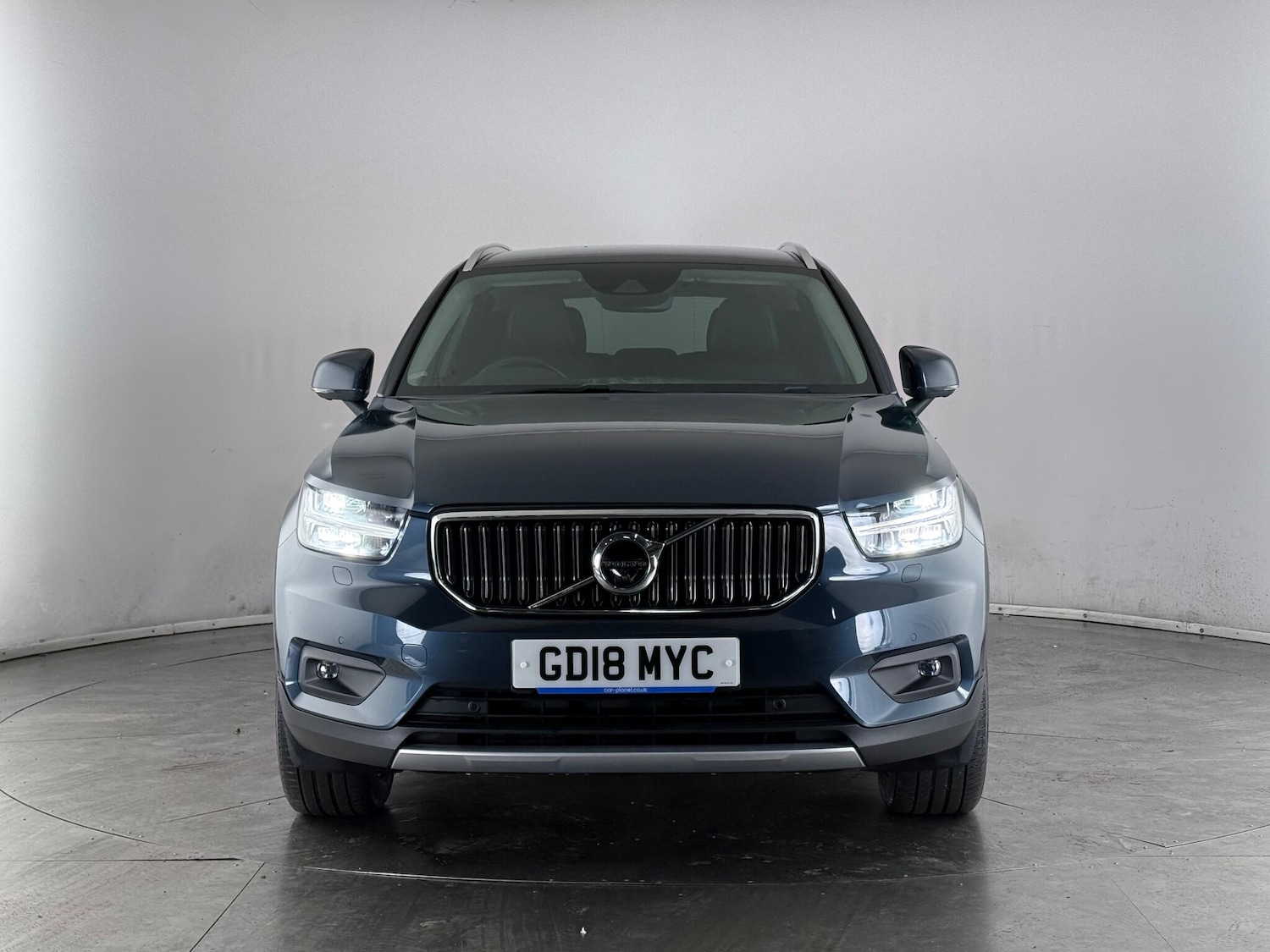 Used Volvo XC40 2018 for sale - 77182963: Photo 2