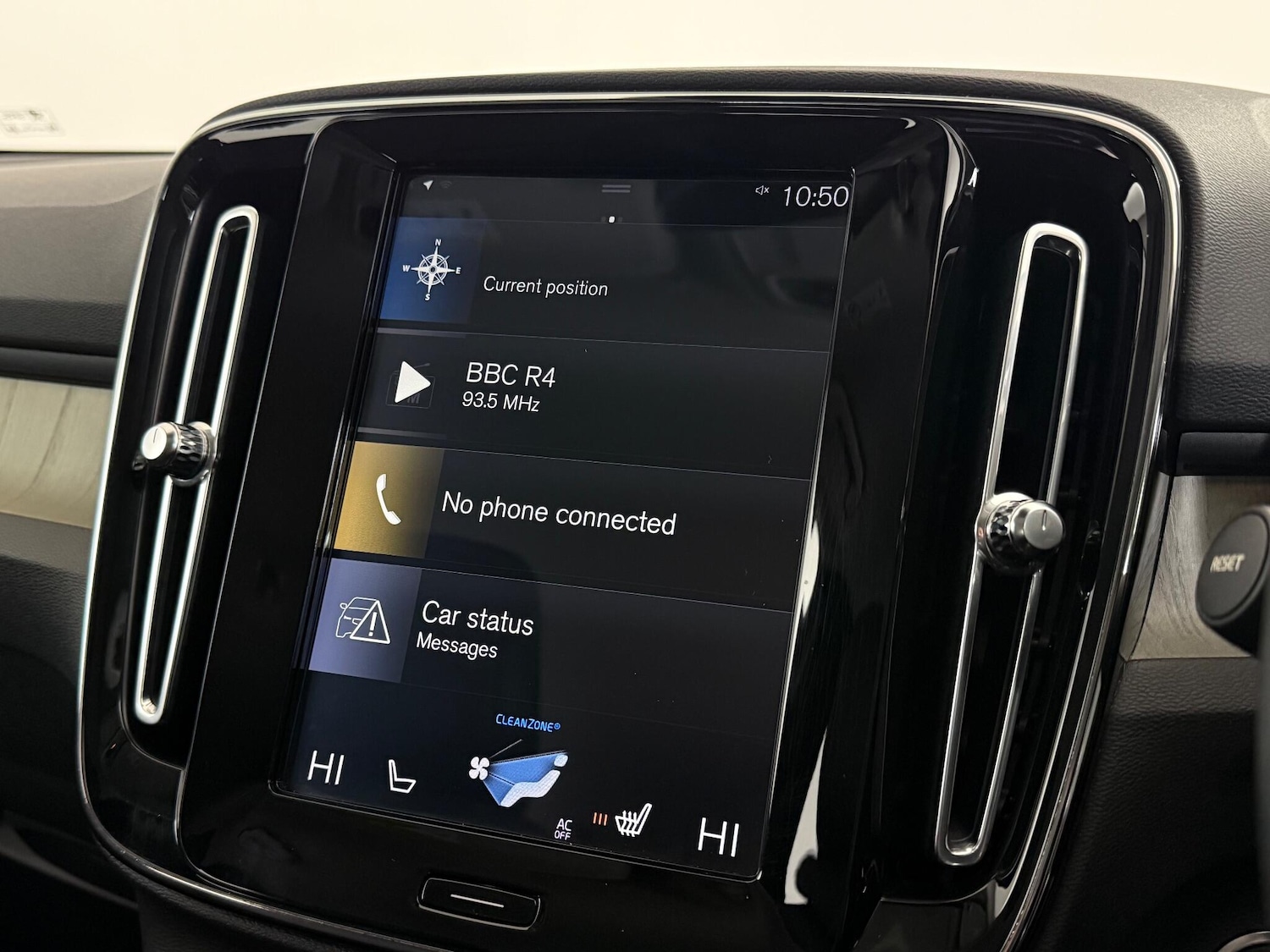 Used Volvo XC40 2018 for sale - 77182963: Photo 25